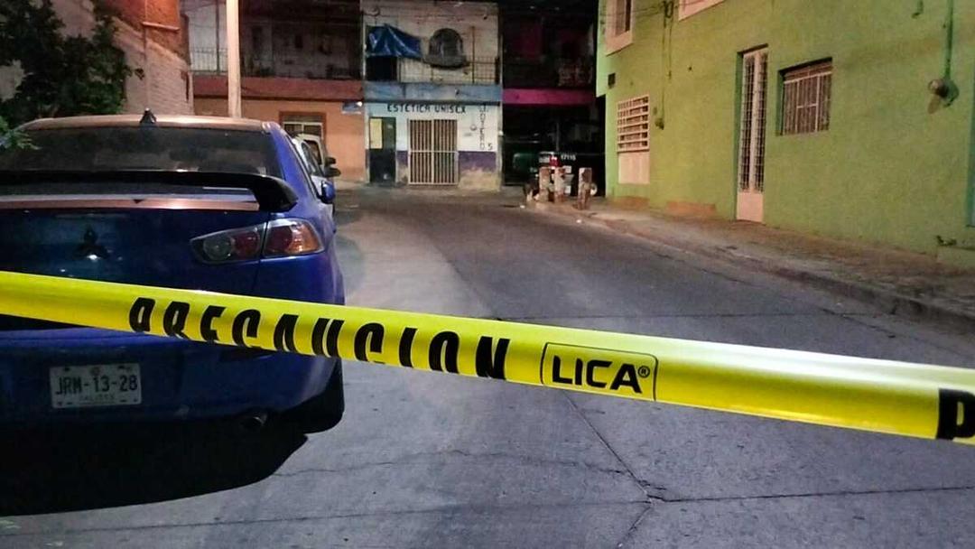 Un joven fue asesinado a balazos en Tlaquepaque