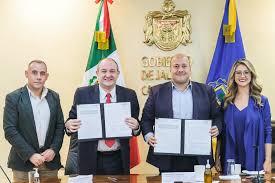 Jalisco y UNICEF firman carta para protección de menores 