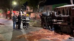 Se registró un choque entre una camioneta y un auto sedán en la colonia San Andrés