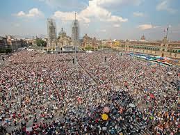 AMLO rechaza reelección tras marcha