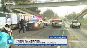 Pierde la vida un hombre tras un choque entre un auto particular y un camión de carga sobre la carretera a San Isidro Mazatepec