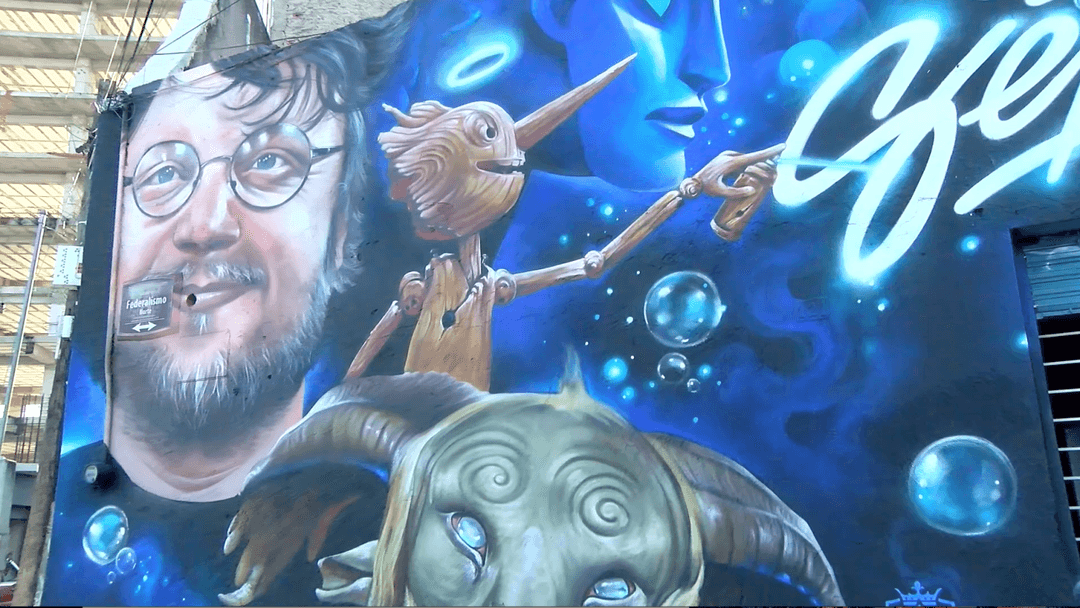 Develan nuevo mural de Guillermo del Toro en Guadalajara