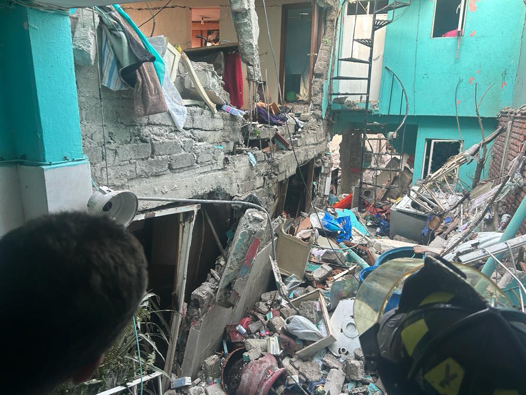 Explota casa por figa de gas en la CDMX