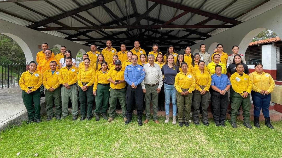 Incendios forestales: Capacitan a mujeres y líderes brigadistas de cinco estados