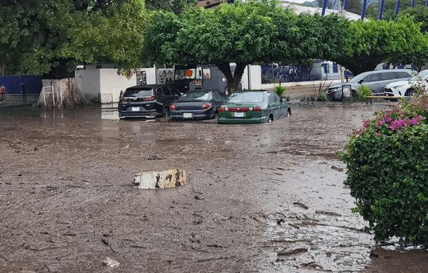 Autlán de Navarro: Las impactantes imágenes del desbordamiento del arroyo que dejó siete muertos