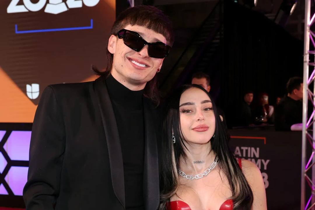 Peso Pluma y Nicki Nicole presumen foto juntos en redes sociales