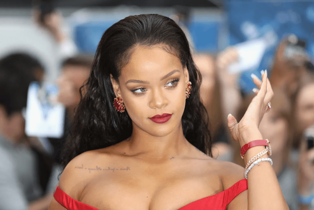 Rihanna es nombrada la tercera mejor artista pop del siglo XXI