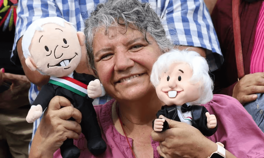 AMLO: Permite el TEPJF la venta de peluches con la cara del Presidente