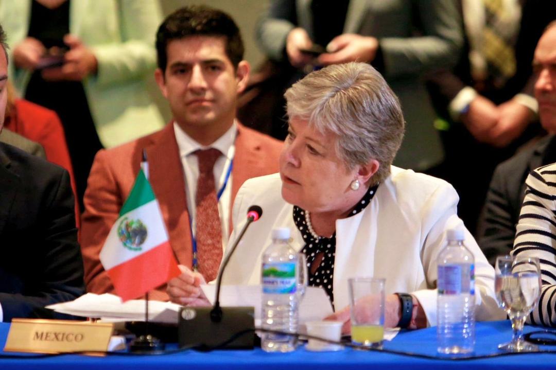 Alicia Bárcena desmiente expulsión de diplomáticos argentinos tras controversia con Milei