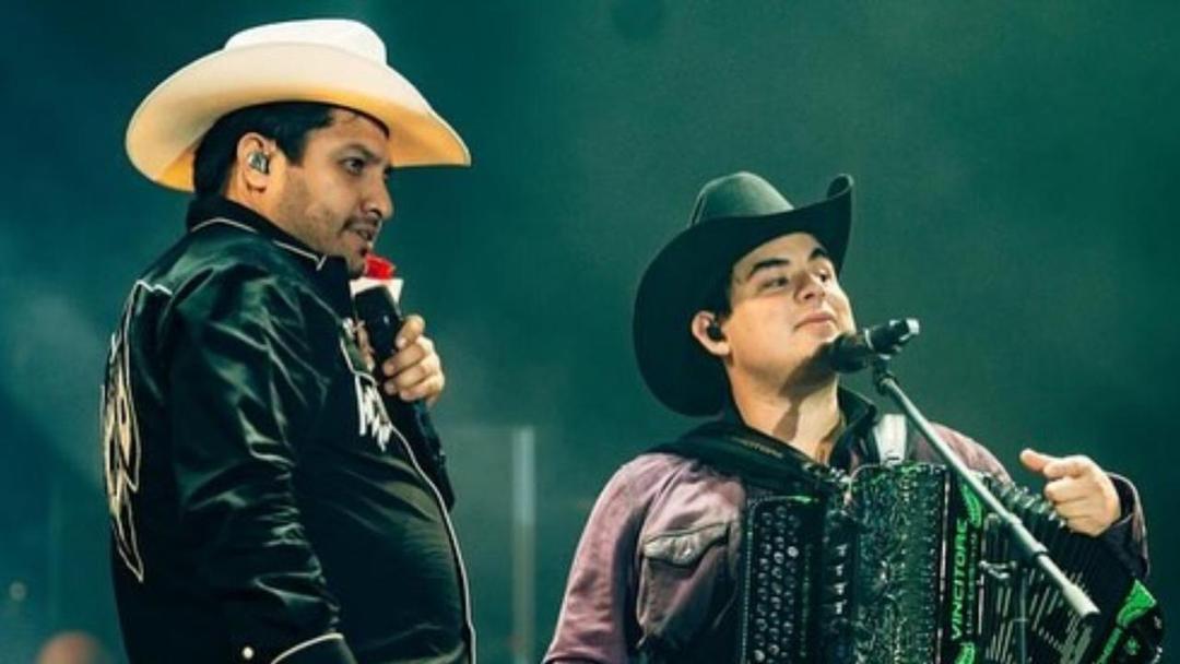 Julión Alvarez y Alfredo Olivas son multados por cantar corridos en Chihuahua