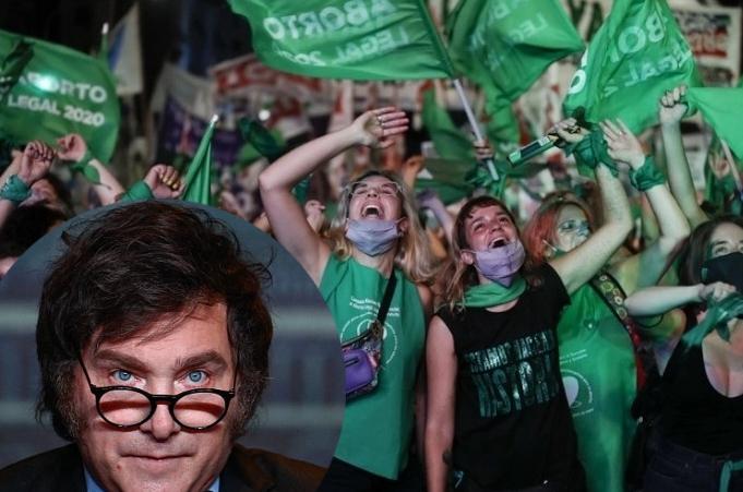 Argentina: Javier Milei se declara contra el aborto durante un encuentro con estudiantes