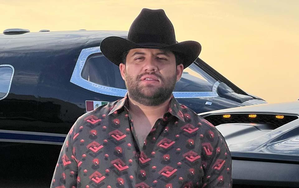 Luis R Conriquez estrena sencillo desde otro género musical