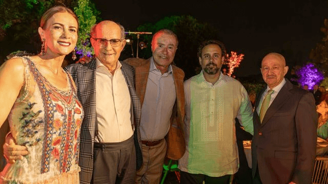 Carlos Salinas de Gortari es captado en fiesta exclusiva en España