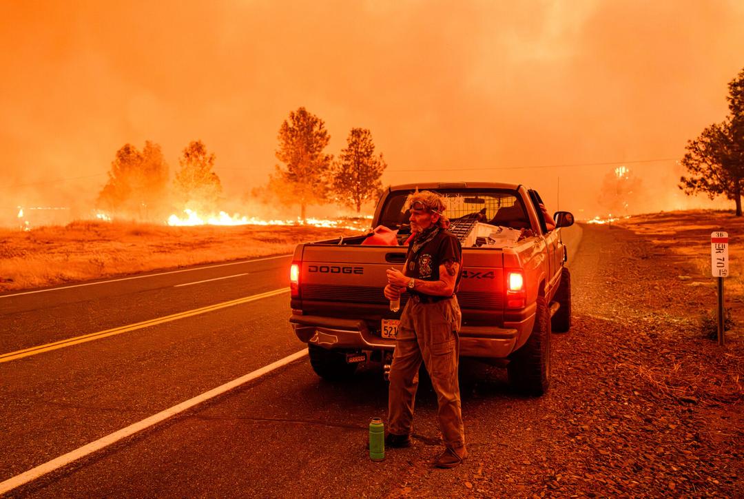 California: Megaincendio provoca la evacuación de miles de personas