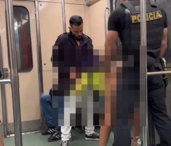 Viral: ¡No lo puedo creer! Tienen relaciones en el Metro de la CDMX