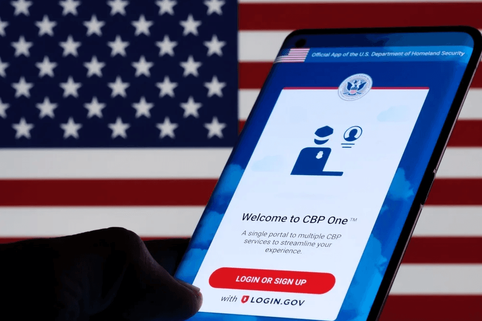 Estados Unidos: Migrantes pueden solicitar en línea su acceso mediante CBP One