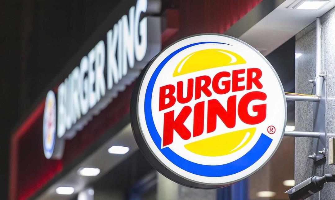 Viral: Empleado de Burger King se equivoca y transmite en vivo una fiesta