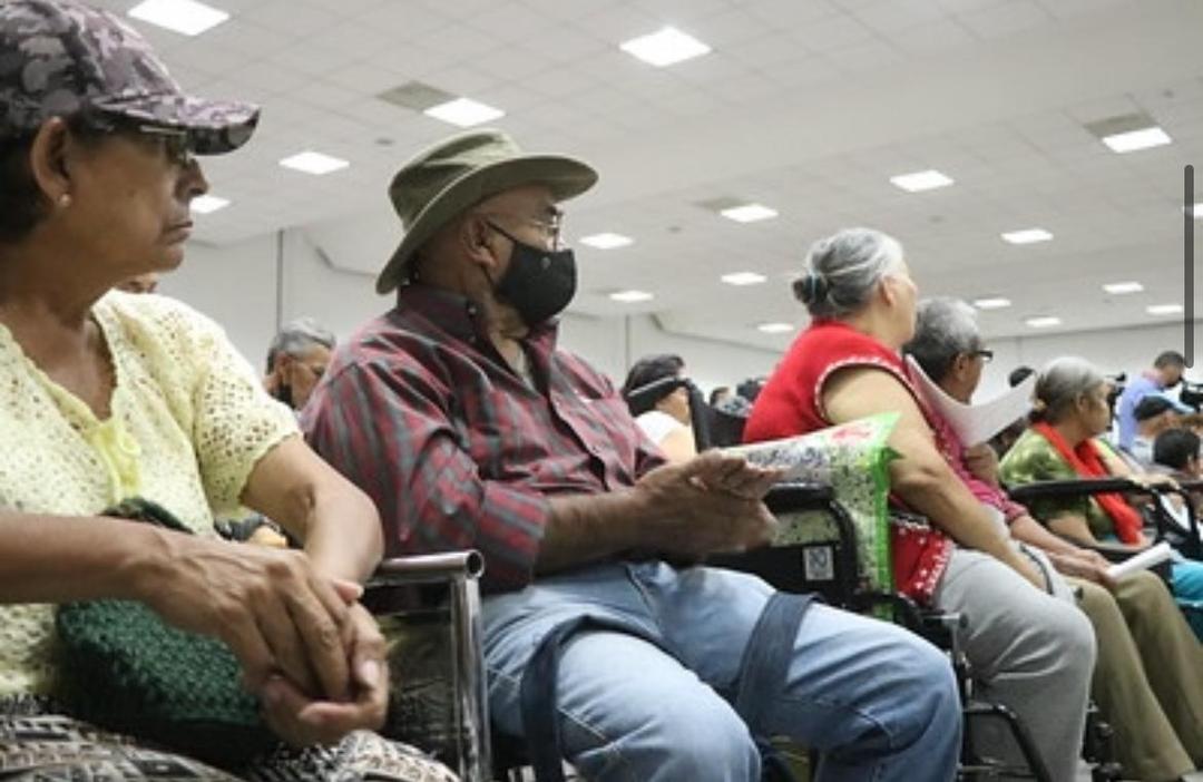 Arrancan apoyos económicos a adultos mayores de 60 a 64 años de edad en Zapopan