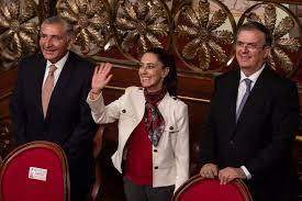 Marcelo Ebrard propone debate entre ‘corcholatas’ de Morena