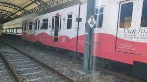 Un hombre de 35 años fue atropellado por un vagón de la L1 del tren ligero tras cruzar las vías sin cuidado. El hombre presenta múltiples lesiones.