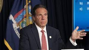 Gobernador de NY renuncia entre denuncias por acoso
