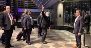 AMLO llega a NY para participar en el Consejo de Seguridad de la ONU; simpatizantes lo reciben con mariachis