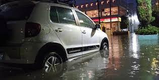 Dos muertos por fuertes lluvias en Ecatepec