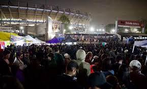 Detienen a 14 por reventa de boletos para Bad Bunny