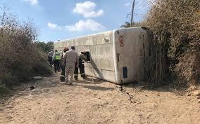 20 heridos tras volcadura de unidad de transporte público en San Pedrito