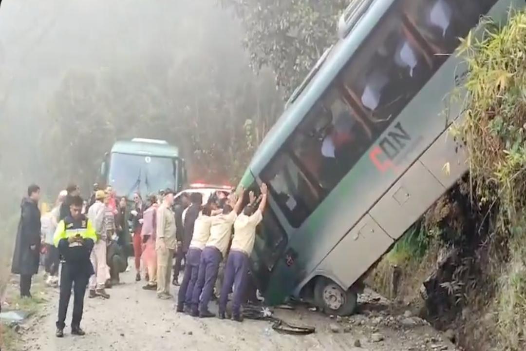 Machu Picchu: Vuelca camión con turistas mexicanos en Perú