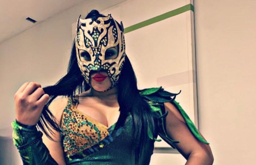 La Hiedra sufre acoso sexual por parte de un aficionado en pleno ring