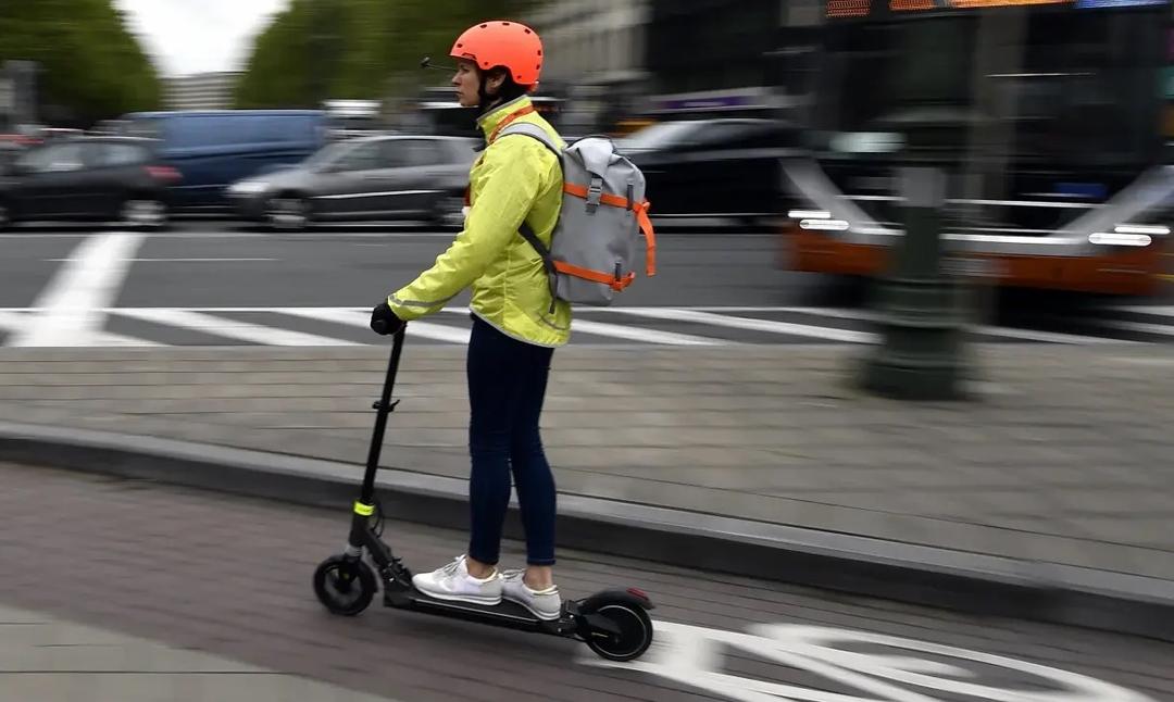 Guadalajara aprueba regular los patines eléctricos