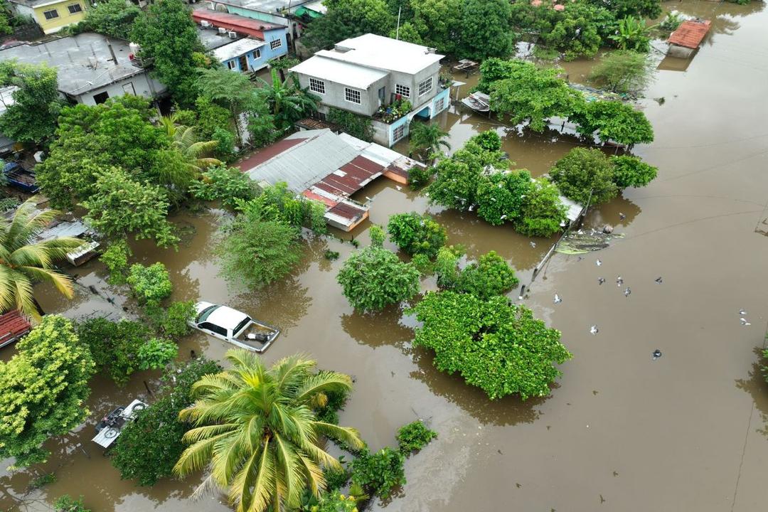 Veracruz: Las impactantes imágenes de la inundación por desbordamiento de río