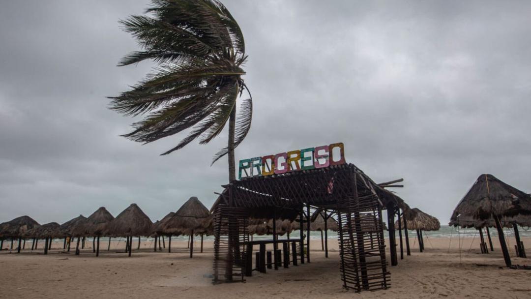 Huracán Milton: Prevén lluvias intensas y olas de ocho metros en Yucatán