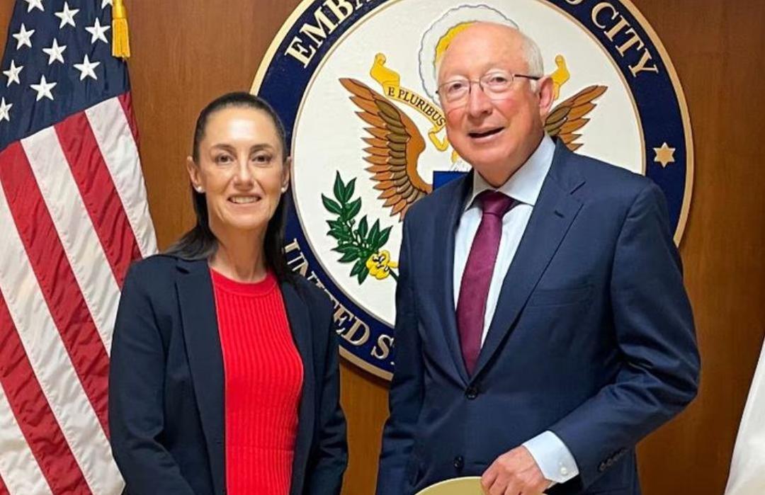 Ken Salazar se compromete a trabajar con Claudia Sheinbaum