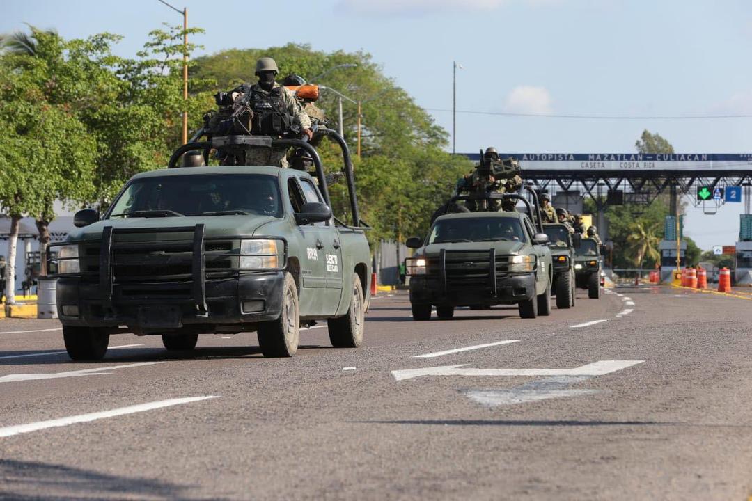 Sinaloa: Abandonan 5 cuerpos en pista Culiacán-Mazatlán