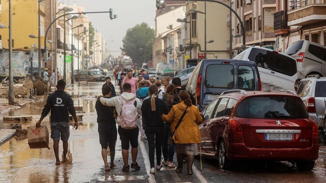 Valencia: Continúan afectaciones por inundaciones y suman 140 muertos