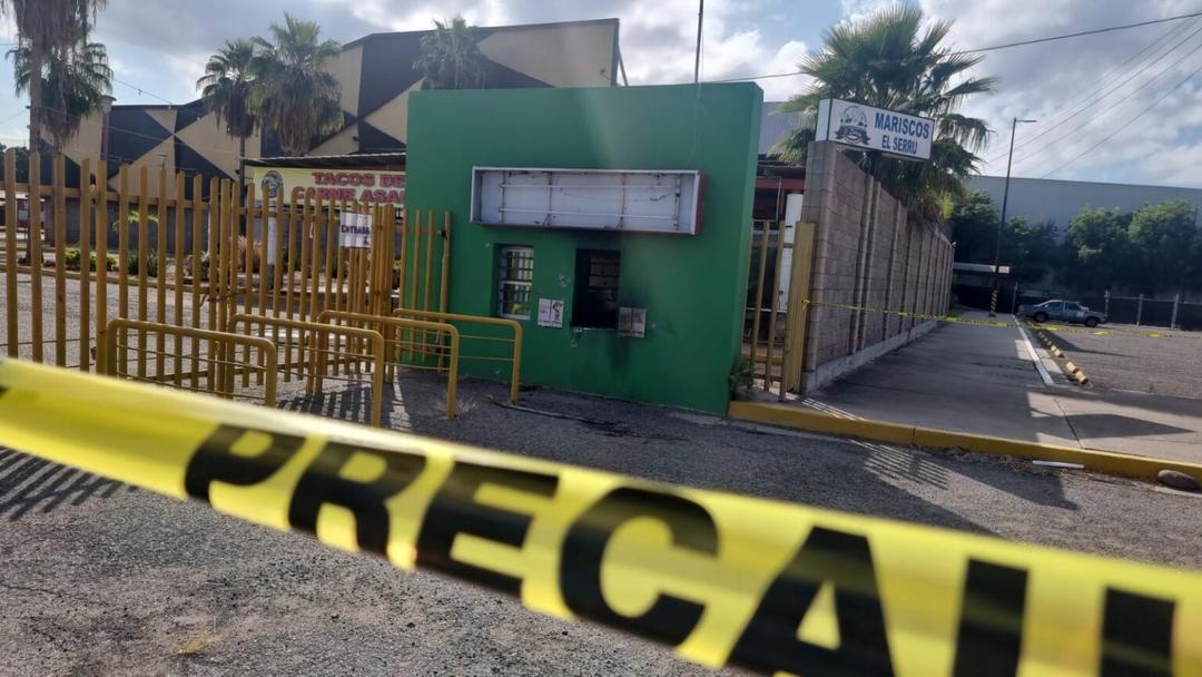 Sinaloa: Balean y prenden fuego a taquilla de la Feria Ganadera de Culiacán
