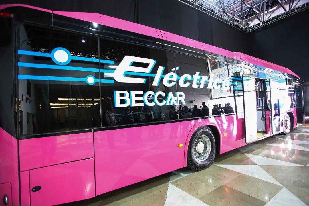 BECCAR presenta el E-Urviabus-Volt; primer autobús 100% eléctrico, hecho en México