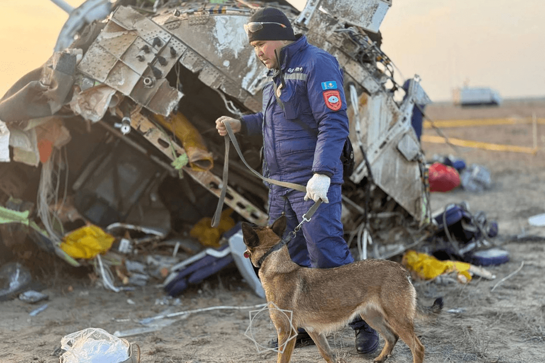 Kazajistán: Investigan si avión fue derribado por esta razón