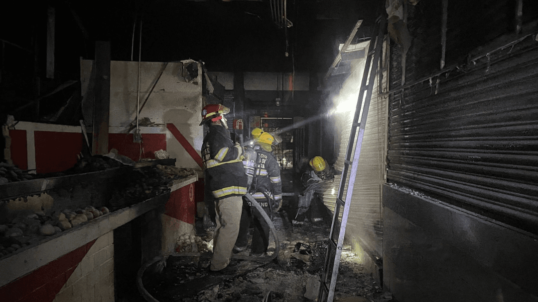 Guadalajara: Se registra incendio en el Mercado Plutarco Elías Calles