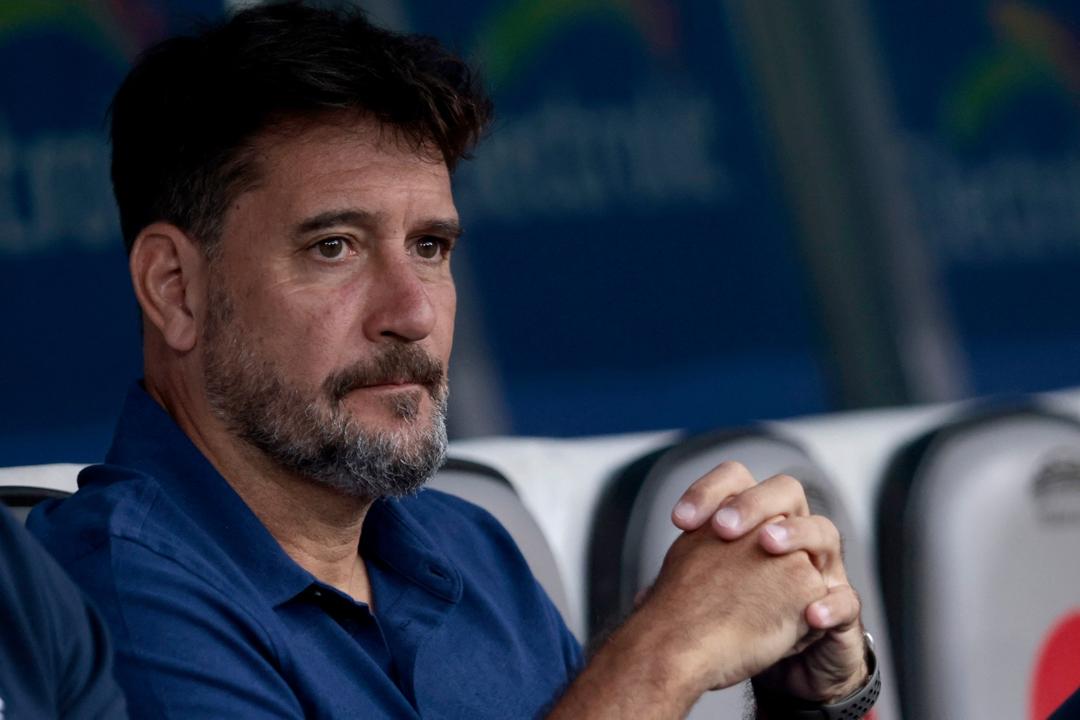 Pumas despide al DT Gustavo Lema