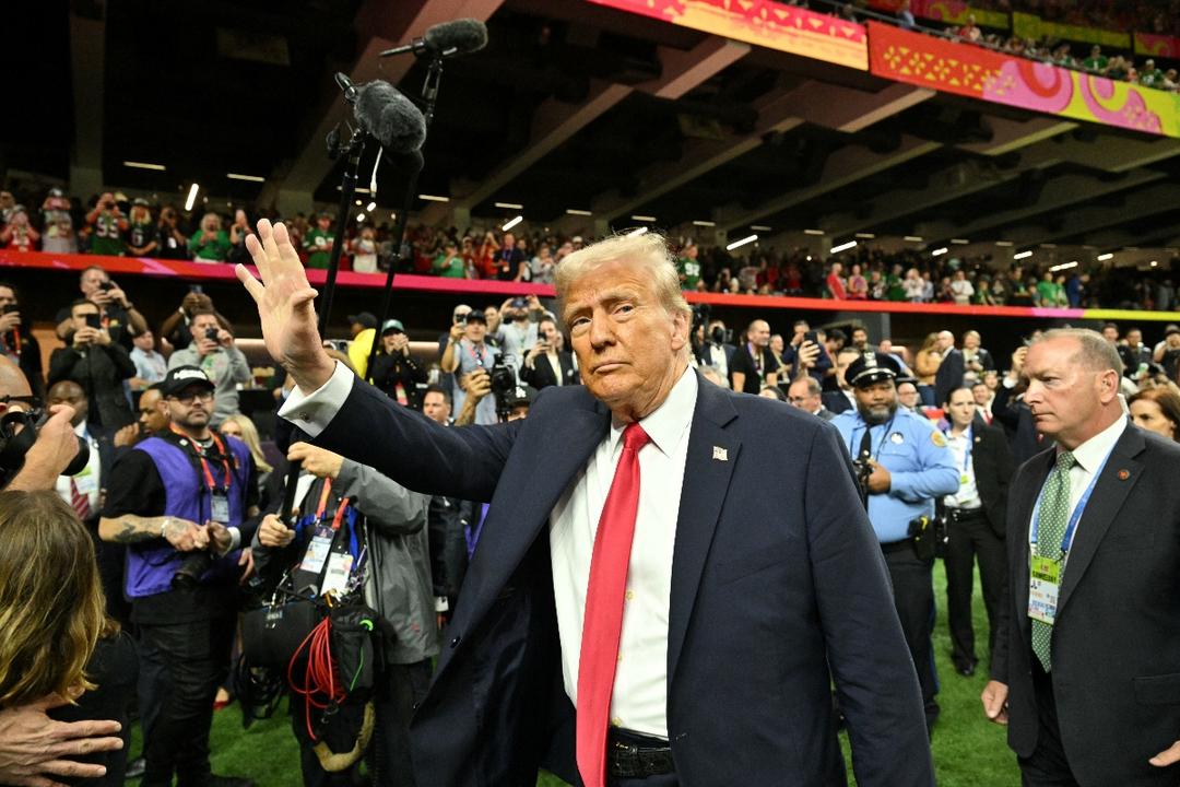 Donald Trump realiza histórica visita al Super Bowl