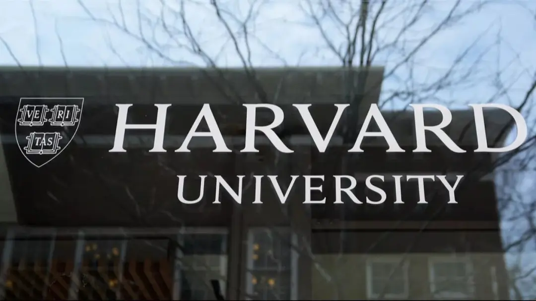 Harvard demanda a EU por suspender admisión de extranjeros