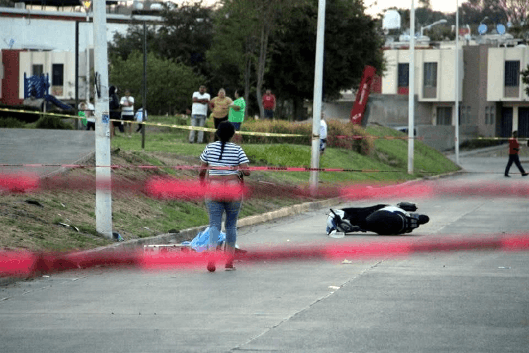 Zapopan: Muere bebé que viajaba en moto con su mamá y hermanos