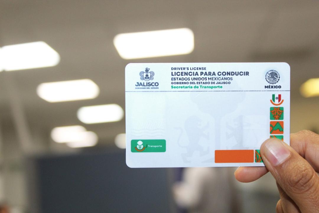 Licencia de conducir bilingüe: así puedes tramitarla