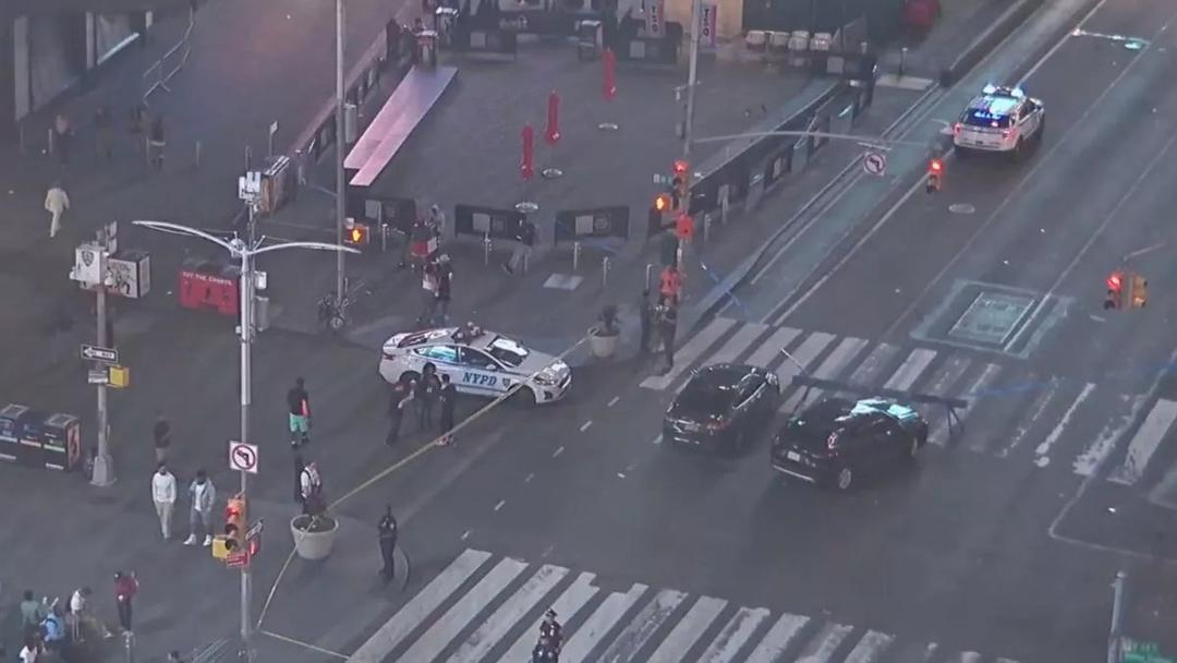 Nueva York: Un adolescente hiere a 3 personas a balazos en Times Square