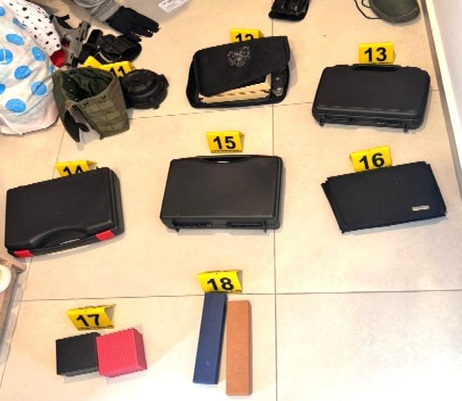 Vinculan a proceso a 14 personas detenidas con armas, numerario y equipo táctico en Jalisco