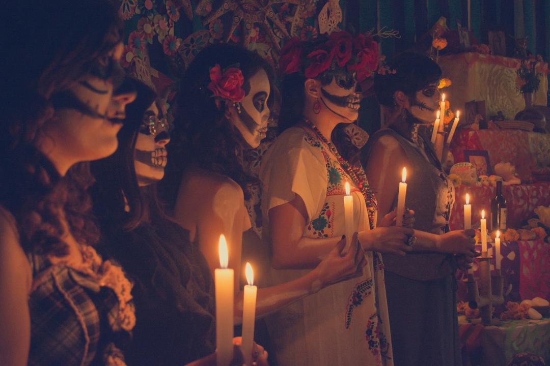 Día de Muertos: ¿Quiénes llegan a la ofrenda este 30 de octubre?