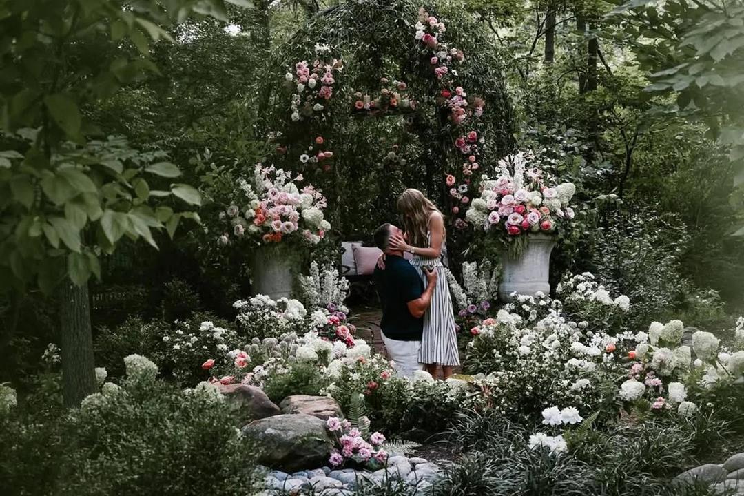 Taylor Swift revela cómo le pidió matrimonio Travis Kelce